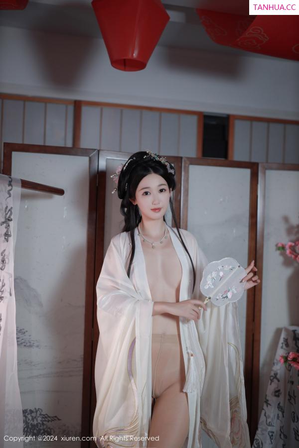 唐安琪  [XiuRen]高清写真图 2024.07.22 No.8898 唐安琪 丝袜美腿第50张图片